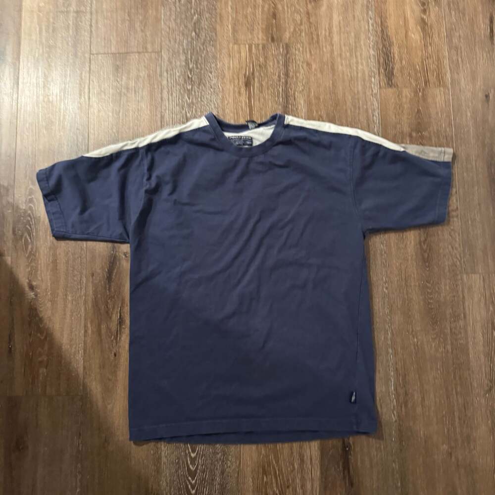 men’s y2k point zero striped sleeve tee